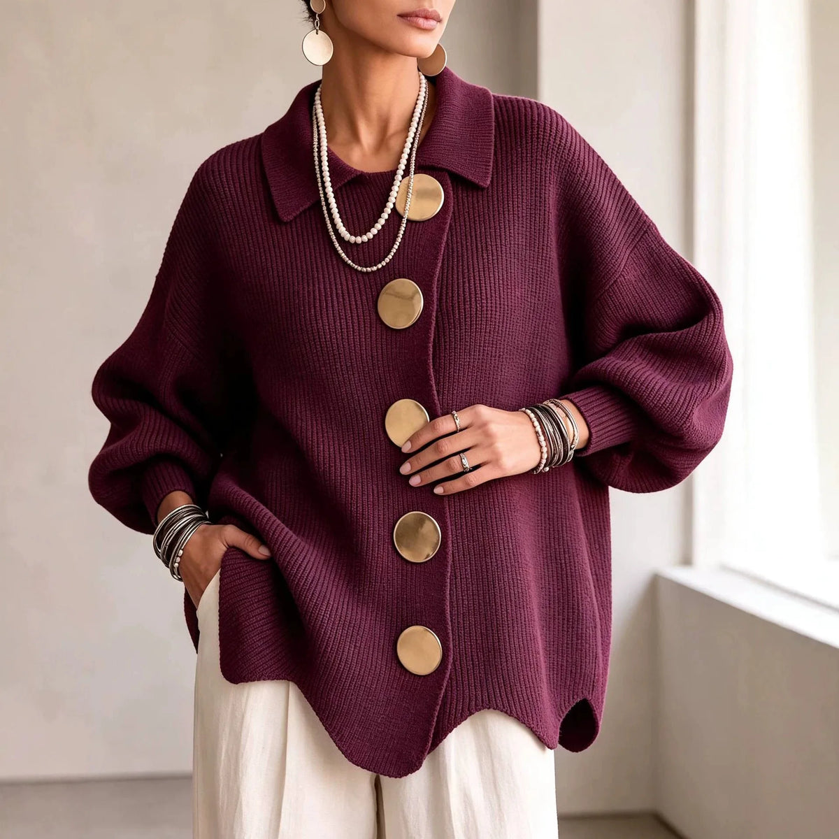 Annalise | Women's Scalloped Hem Chunky Collared Cardigan - Size:XS;Color:Wine