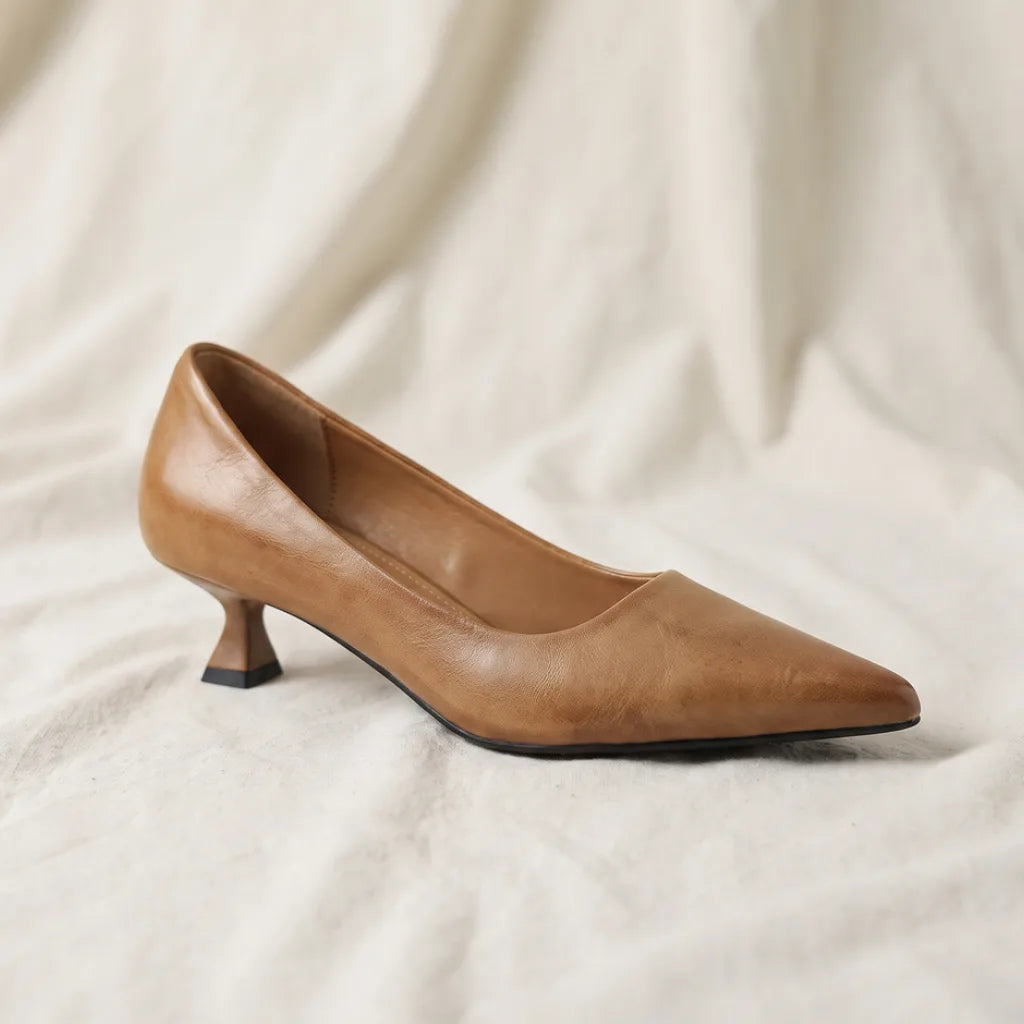 Women's Imogen Pointed Leather Pumps