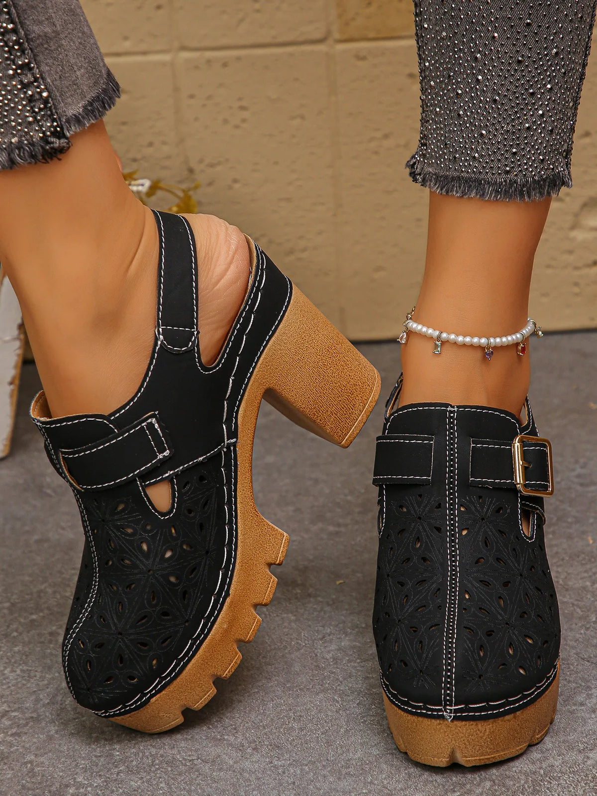Georgiana | Women's Orthopedic Platform Clogs - Color:Black;Size:35