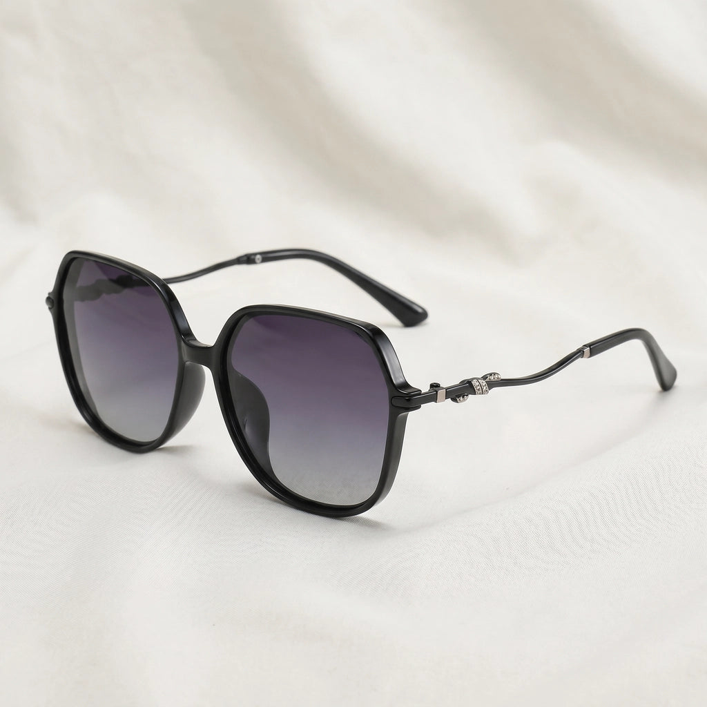Rose Square Polarized Shades - Color:Black Frame Gradient Grey C1