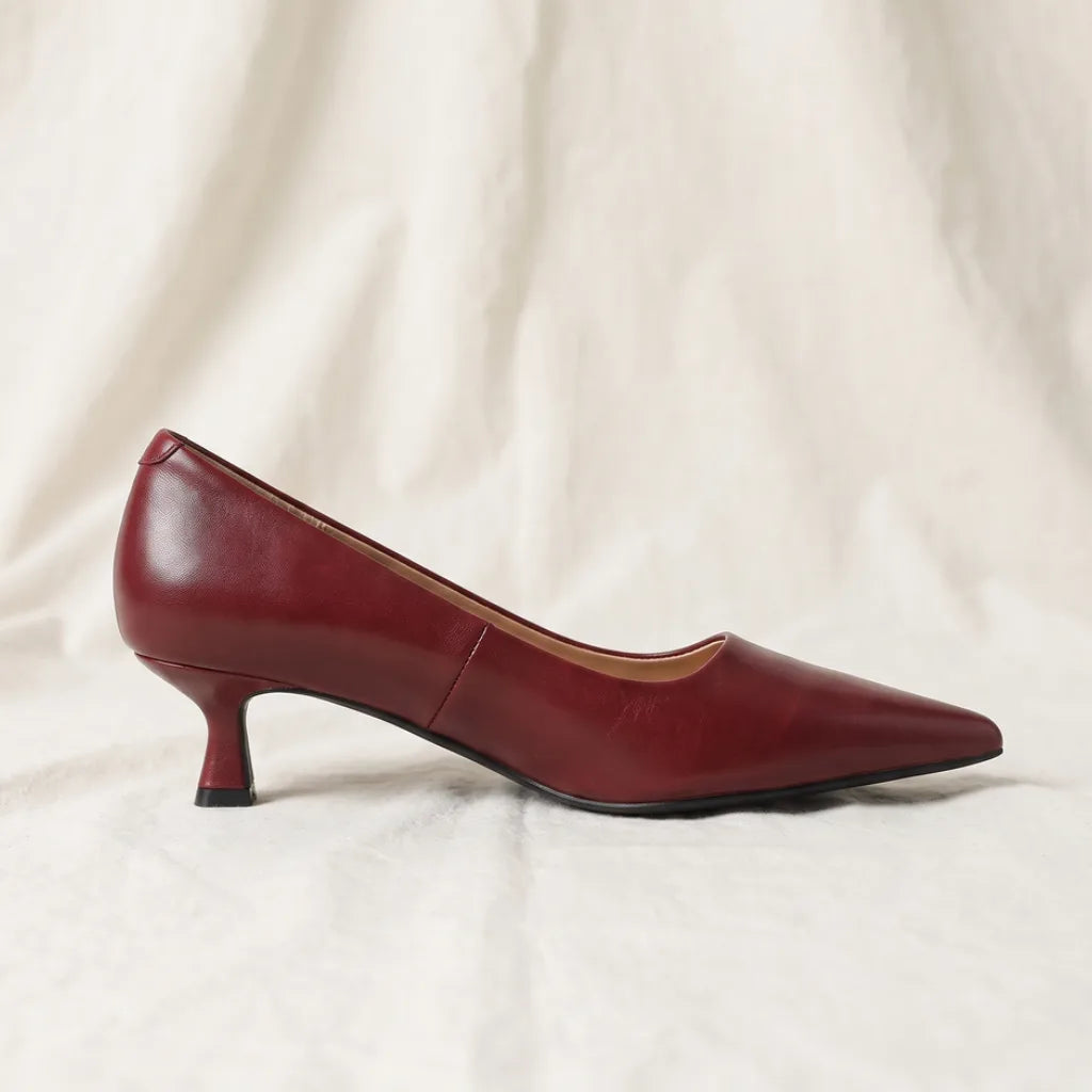 Women's Imogen Pointed Leather Pumps
