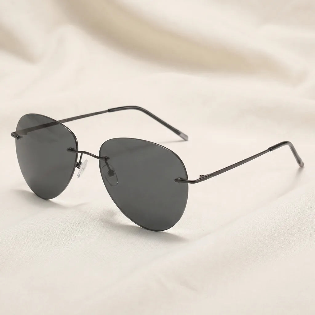 Freya Minimal Shades - Color:Gunmetal Frame Green Lens