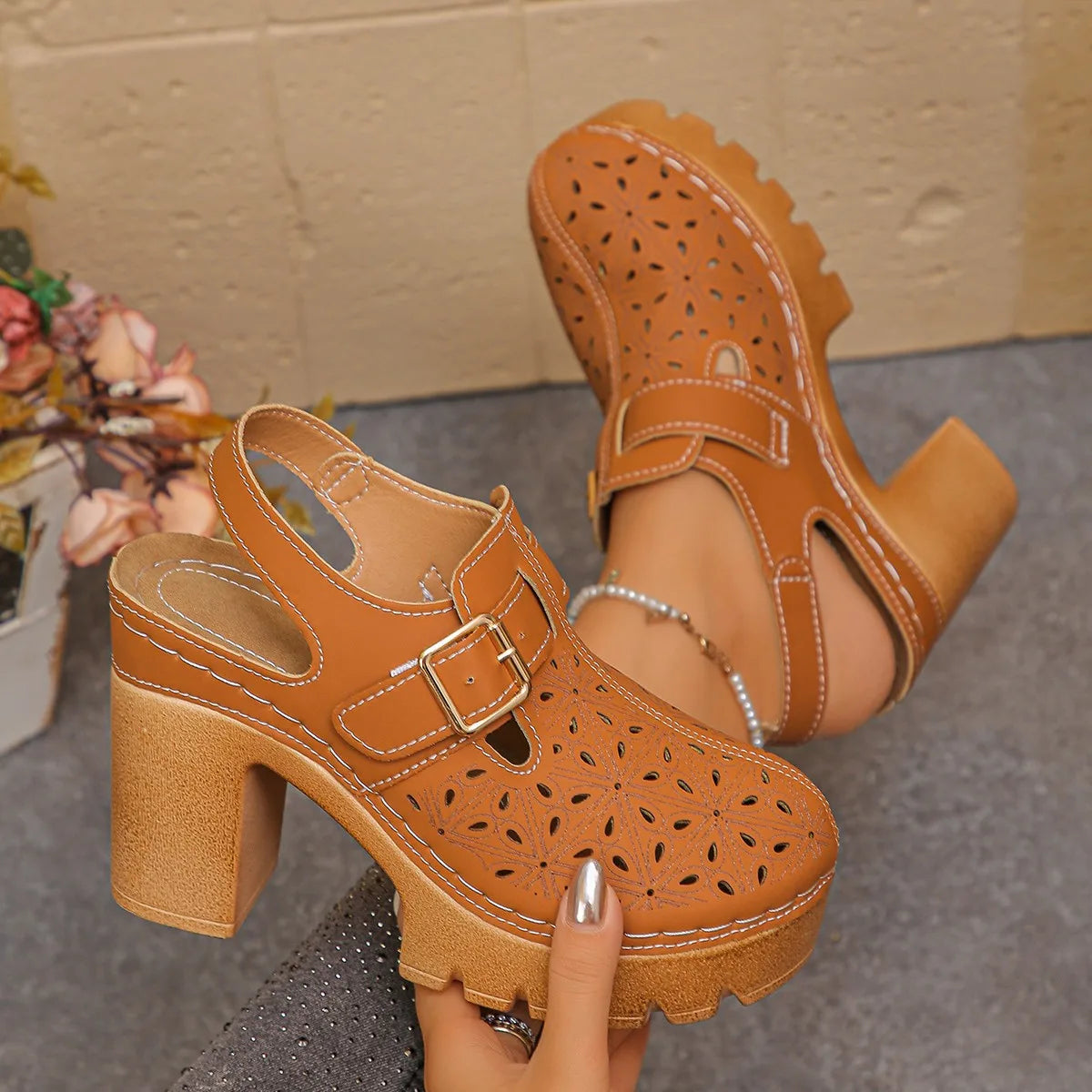 Women's Georgiana | Women's Orthopedic Platform Clogs