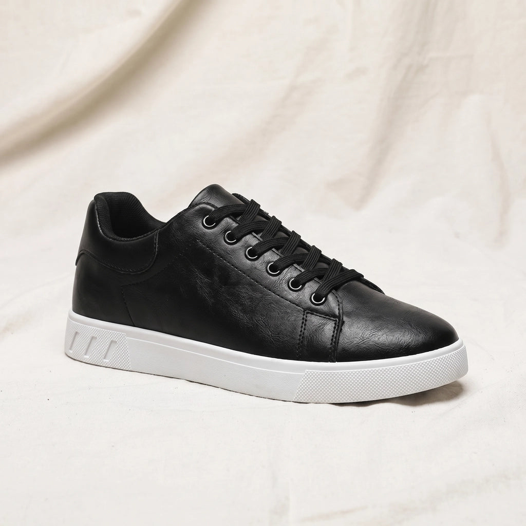 Jerome Low-Top Sneakers - Color:Black;Size:39