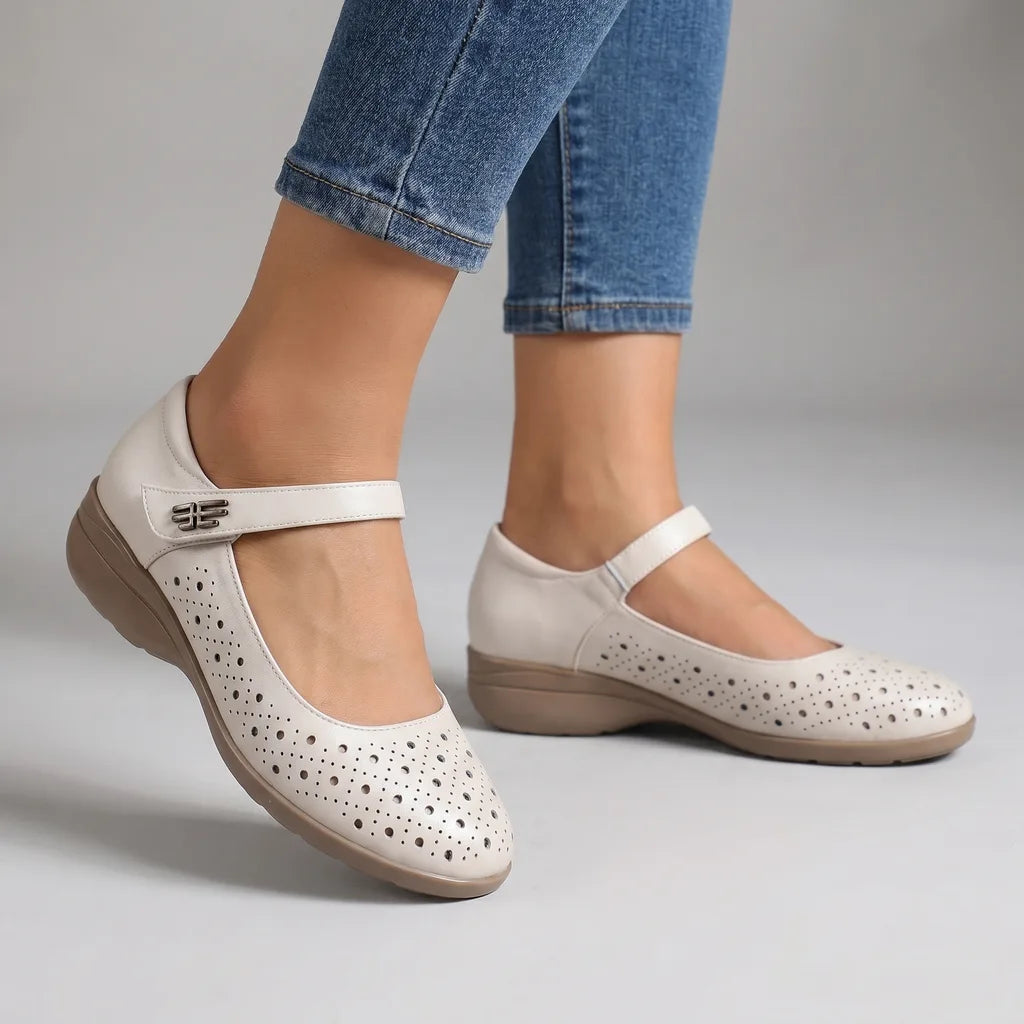 Mariah Cut-Out Flats - Color:Off-White;Size:35