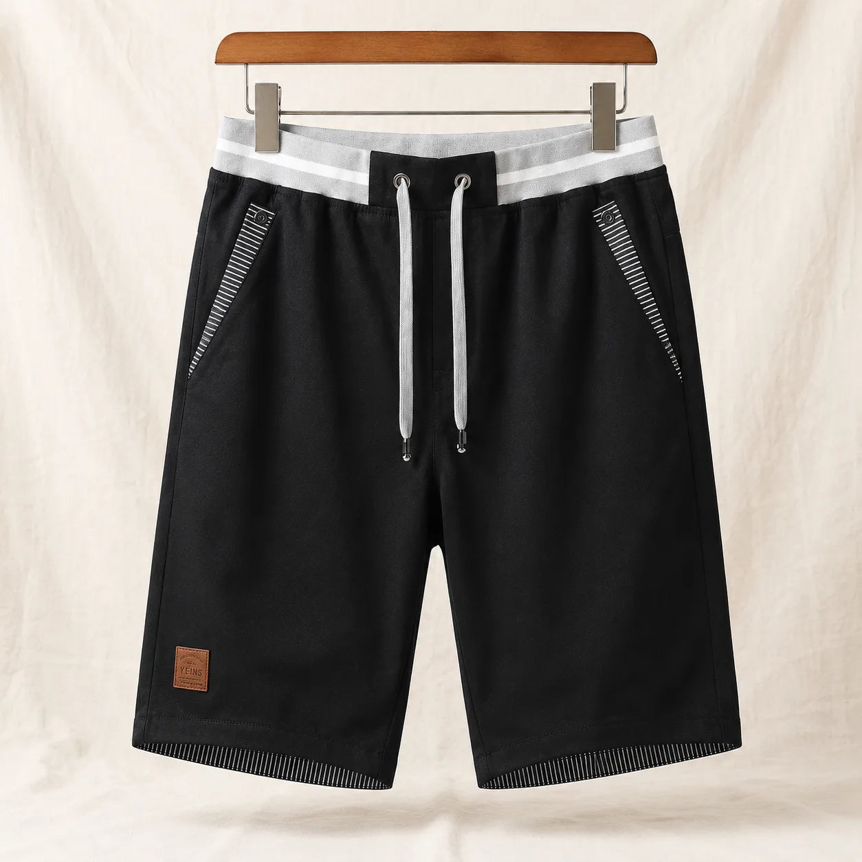 William Loose Cargo Shorts - Color:Black;Size:XS