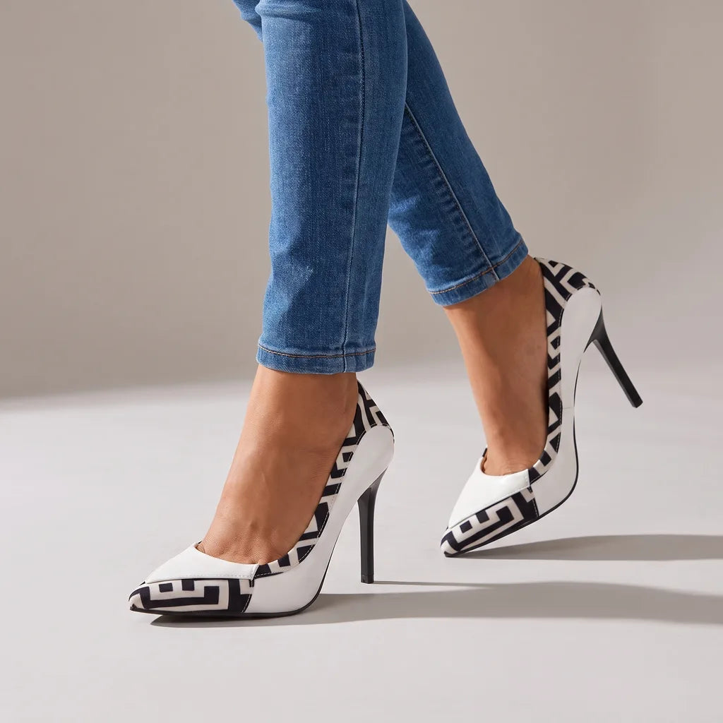 Wolsey Colorblock Pointed Pumps - Color:Plaid;Size:35